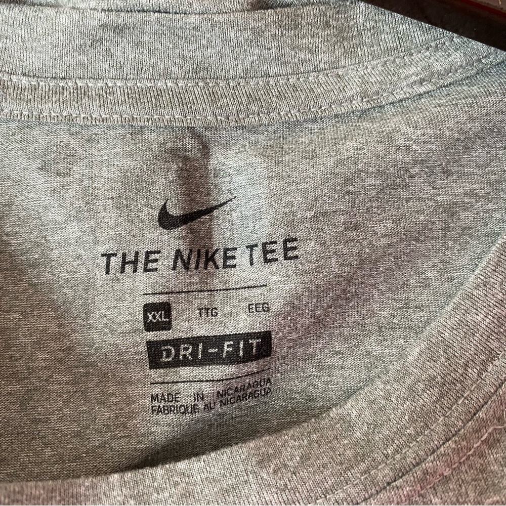 Nike Women’s NFL Tampa Bay Buccaneers Short Sleeve Tee Gray Size XXL - Picture 6 of 8
